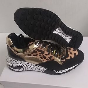 Woman Steve Madden shoes bena leopard size 6 us